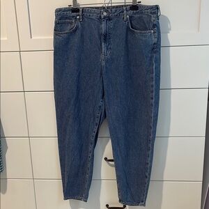 &Denim five pocket jeans
Loose mom jeans 
Size 16 women’s